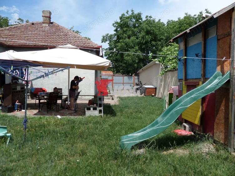 Casă cu 2 camere în Lipovei