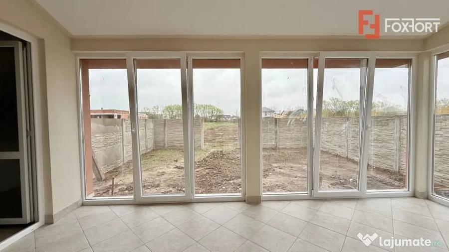 Casă cu 4 camere cu Teren 300 Mp în Ghiroda