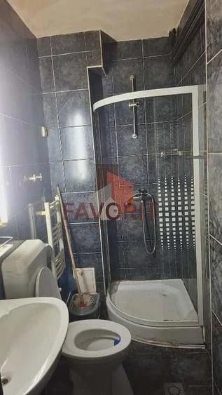 Apartament cu 3 camere decomandat în Favorit