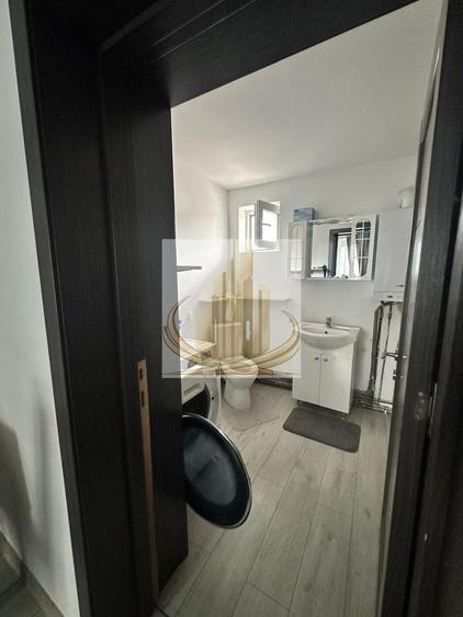 Casă individuală cu 5 camere cu Canalizare în Săcălaz