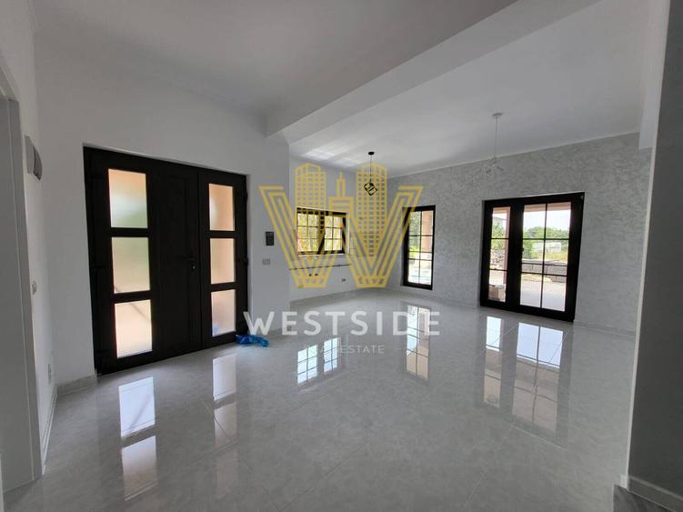 Casă individuală cu 5 camere cu Teren 300 Mp în Girocului