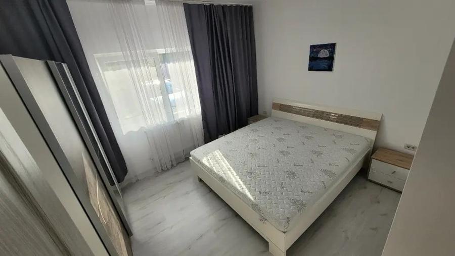 Apartament cu 2 camere semidecomandat în Giroc