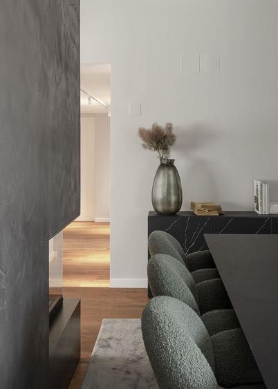Apartament cu 4 camere semidecomandat în Pipera