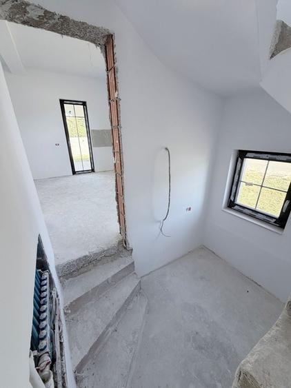 Duplex cu 5 camere cu Canalizare în Buziașului