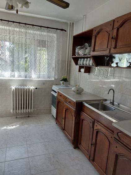 Apartament cu 2 camere semidecomandat în UTA