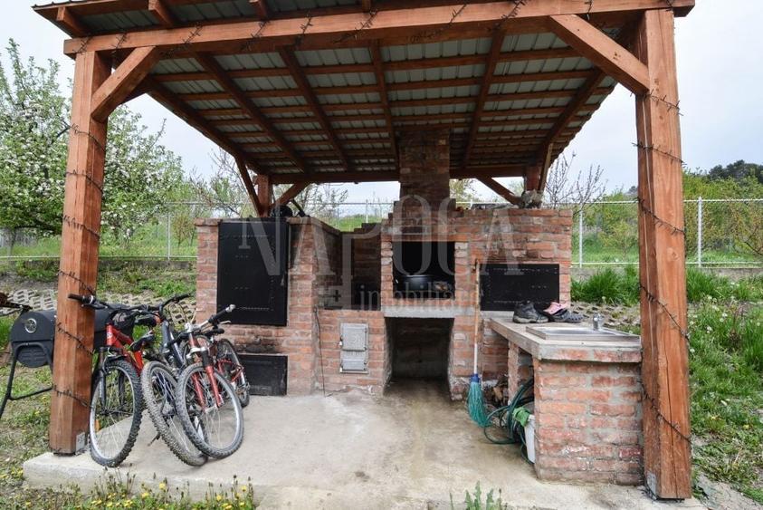 Casă individuală cu 5 camere cu Canalizare în Iris