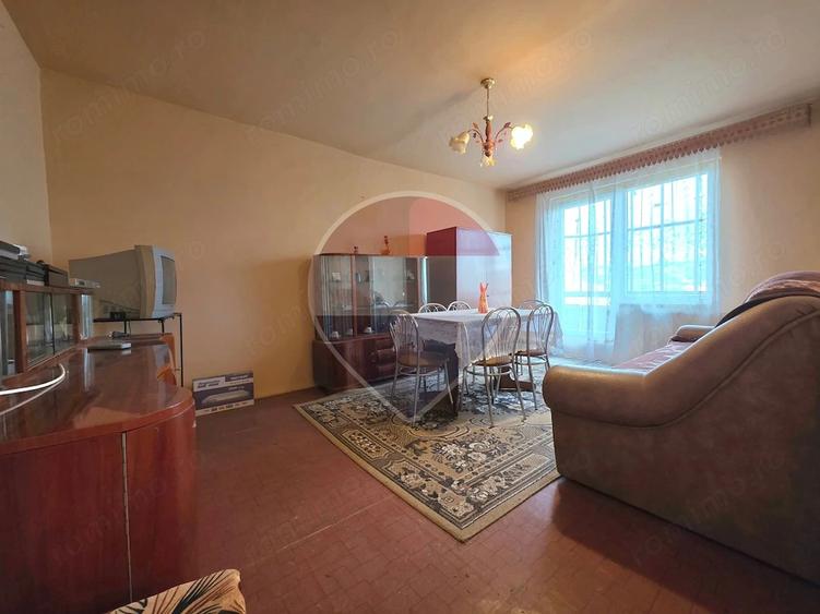 Apartament cu 2 camere decomandat în Est