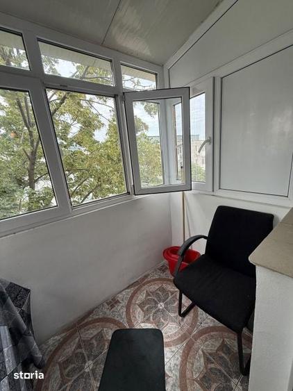 Apartament cu 2 camere semidecomandat în Craiovița Nouă