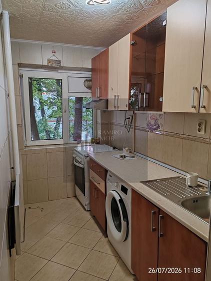 Apartament cu 2 camere semidecomandat, mobilat în Brâncoveanu