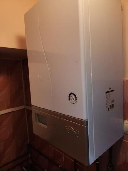 Apartament cu 2 camere nedecomandat, mobilat în Central