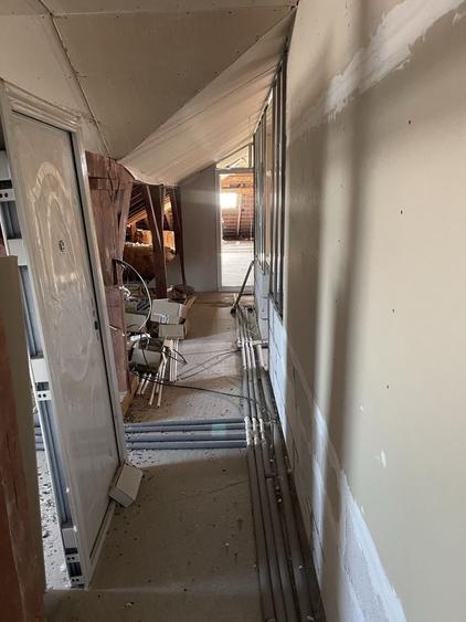 Apartament cu 4 camere decomandat în Cetate