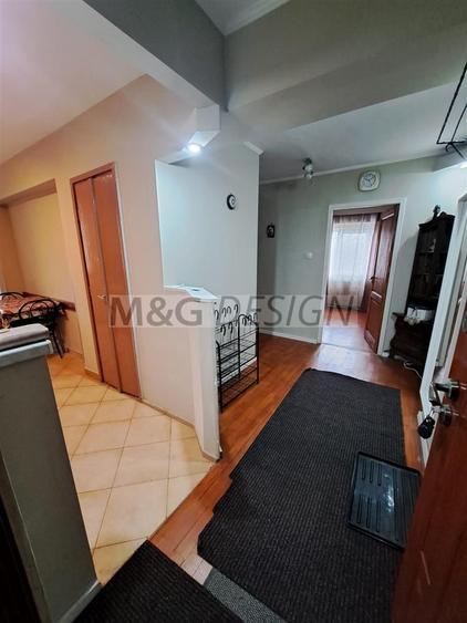 Apartament cu 3 camere decomandat în Semicentral