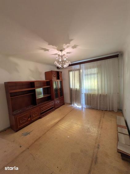 Apartament cu 2 camere decomandat în Calea București
