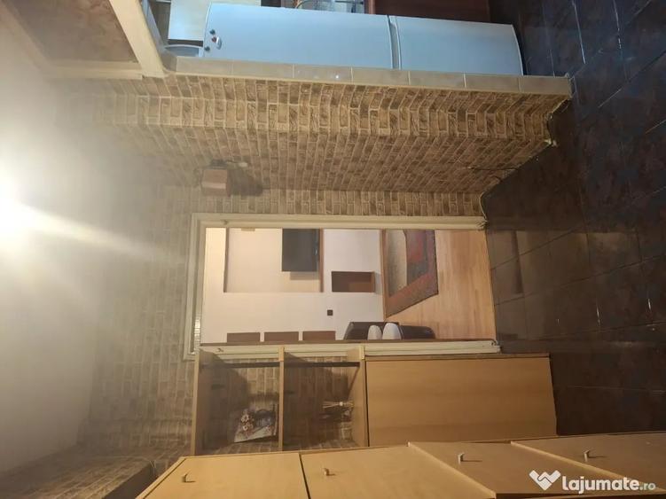 Apartament cu 3 camere decomandat în 13 Septembrie