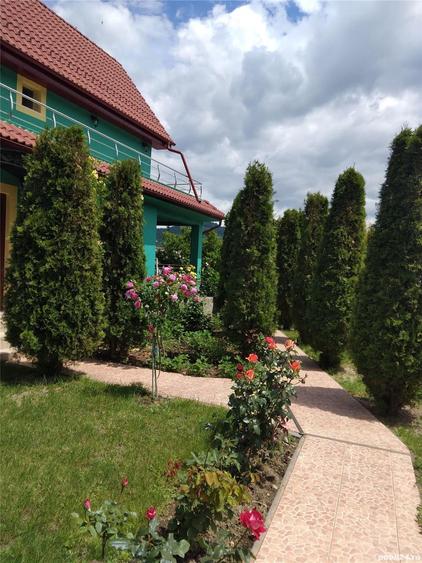 Casă cu 5 camere cu Teren 604 Mp în Dubova