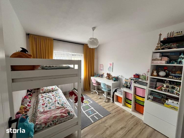 Apartament cu 5 camere decomandat în Central