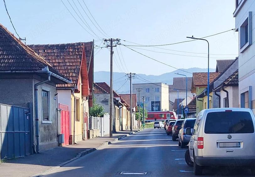 Casă cu 2 camere cu Teren 400 Mp în Bartolomeu