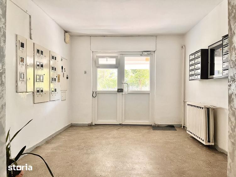 Apartament cu 2 camere decomandat în Văcăresti
