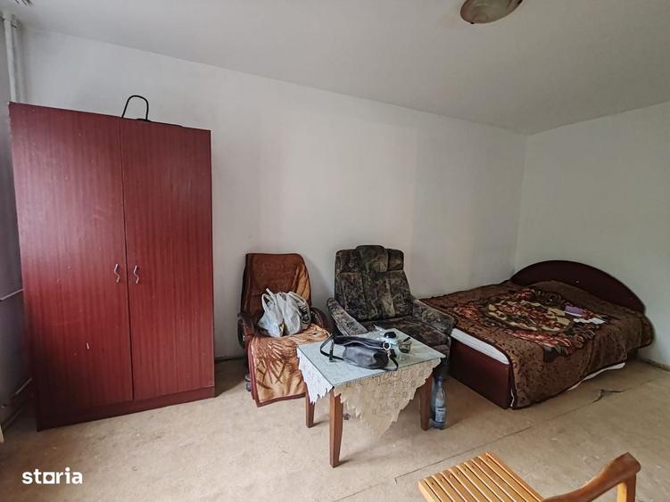 Apartament cu 2 camere decomandat în Podul de Fier