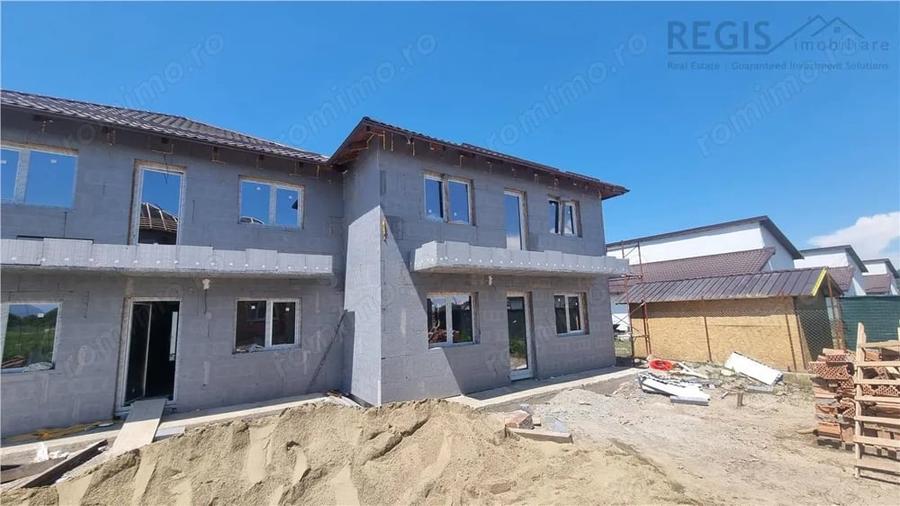 Casă cu 4 camere cu Teren 250 Mp în Sânpetru
