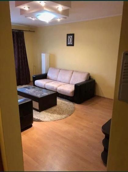 Apartament cu 3 camere decomandat în Obcini