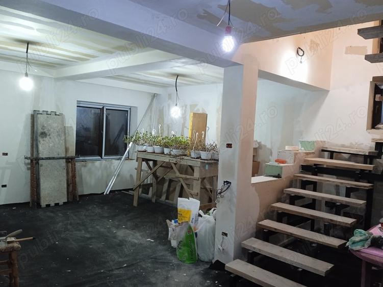 Casă cu 6 camere în Mihai Vodă