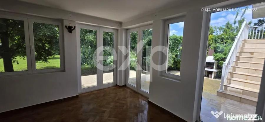 Casă cu 10 camere cu Teren 1329 Mp în Micro 6