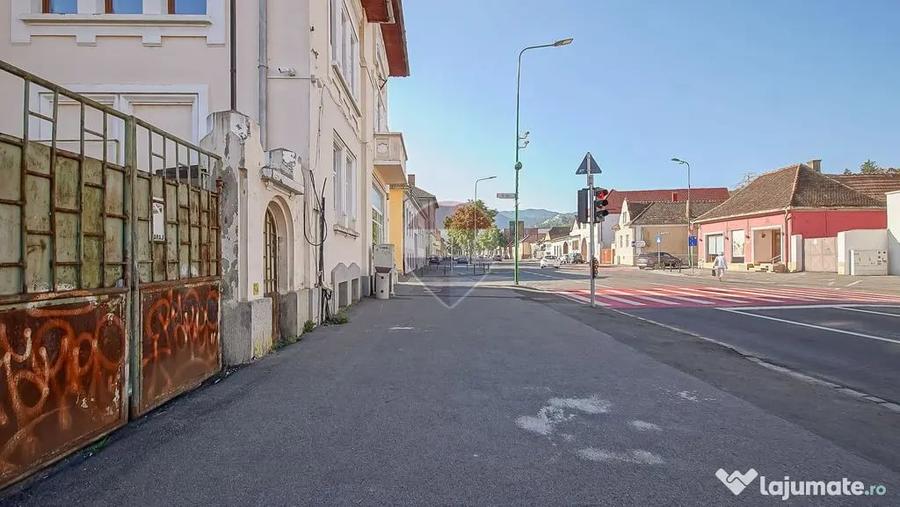 Spațiu comercial, de 120 mp, în Central