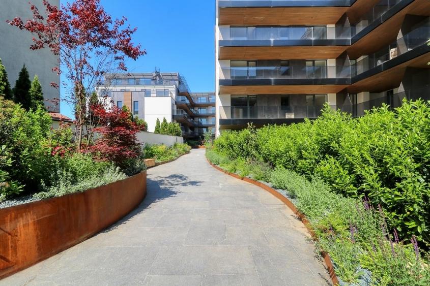 Apartament cu 2 camere decomandat, mobilat în Central