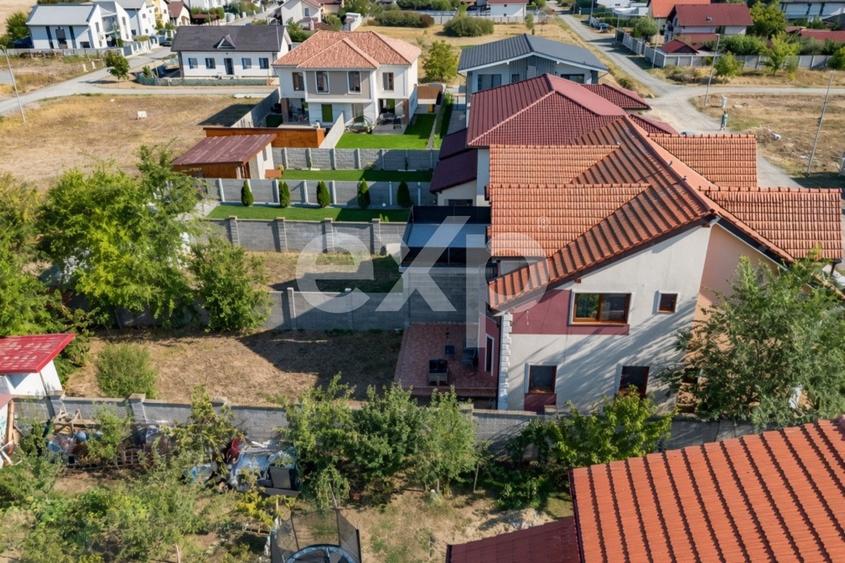 Duplex cu 4 camere cu Canalizare în Dumbrăvița