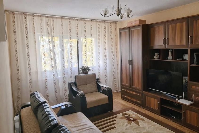 Apartament cu 2 camere decomandat în Est