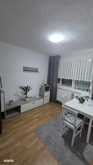 Apartament cu 2 camere în Micro 14