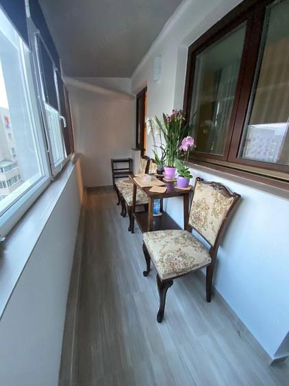 Apartament cu 3 camere decomandat în Victoriei