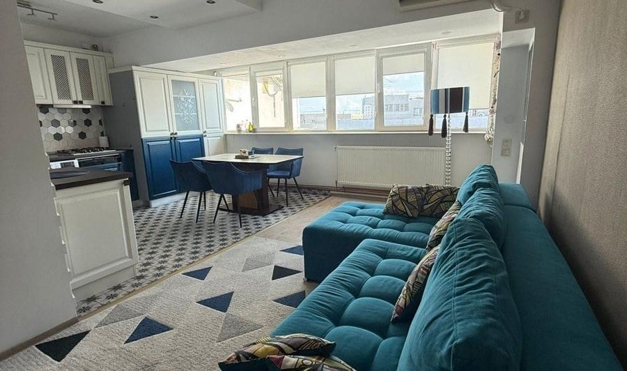 Apartament cu 3 camere în Victoriei