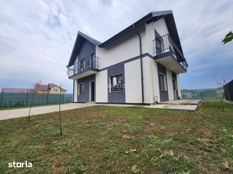 Casă cu 5 camere cu Teren 460 Mp în Miroslava