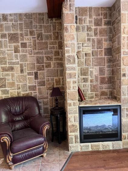 Duplex cu 8 camere cu Canalizare în Drajna de Sus