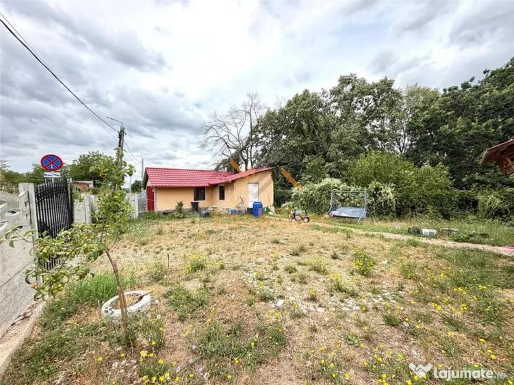 Casă cu 3 camere cu Teren 550 Mp în Central