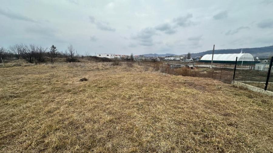 Teren de 600 mp, în Broscărie