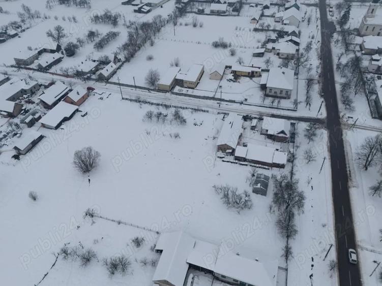 Teren de 3036 mp, în Petriș