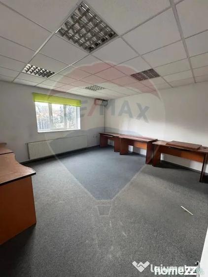 Casă cu 5 camere cu Teren 1363 Mp în Mărăști