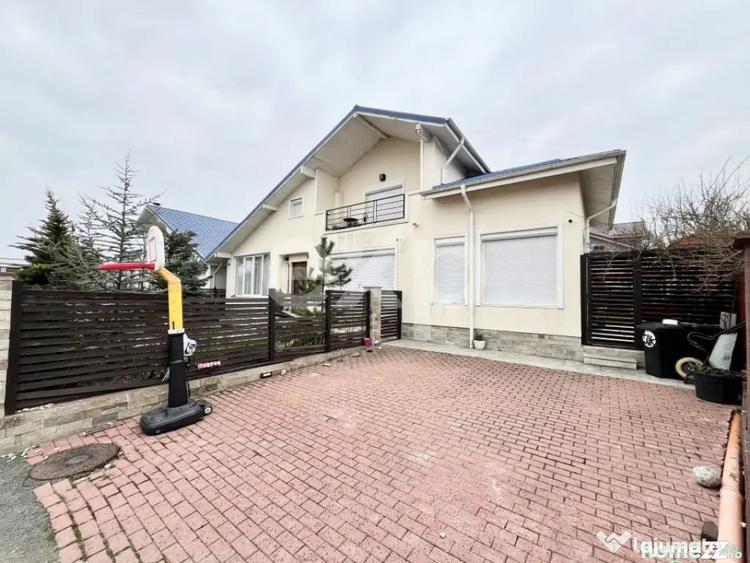 Casă cu 7 camere cu Teren 520 Mp în Corbeanca
