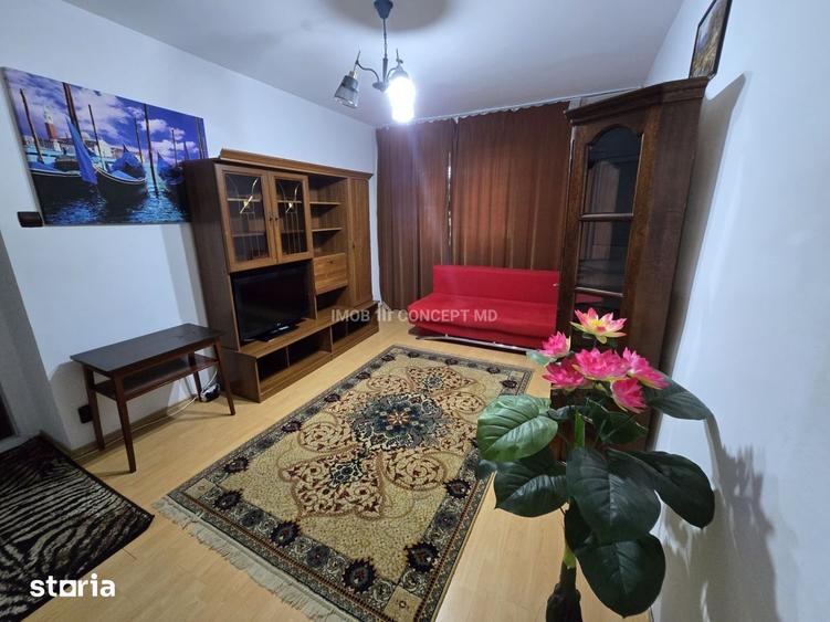 Garsonieră decomandată, mobilată în Vest
