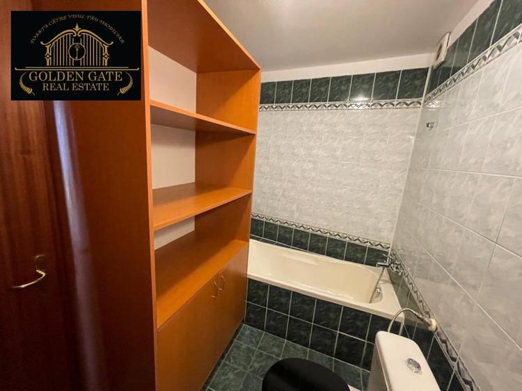 Apartament cu 4 camere decomandat în Universitate