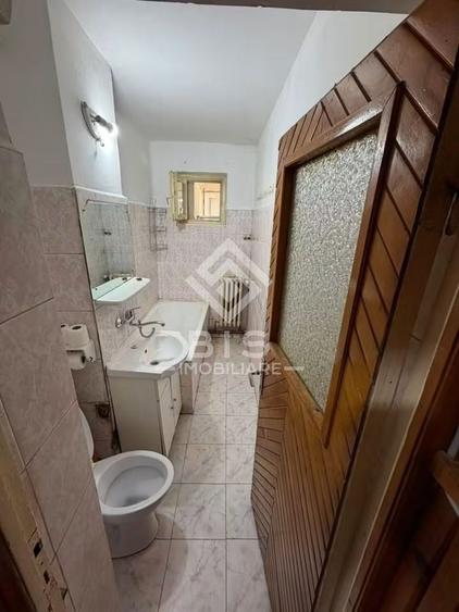 Apartament cu 2 camere semidecomandat în Decebal