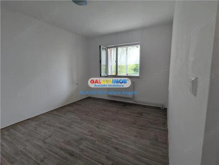 Casă cu 5 camere cu Teren 880 Mp în Siliștea Snagovului