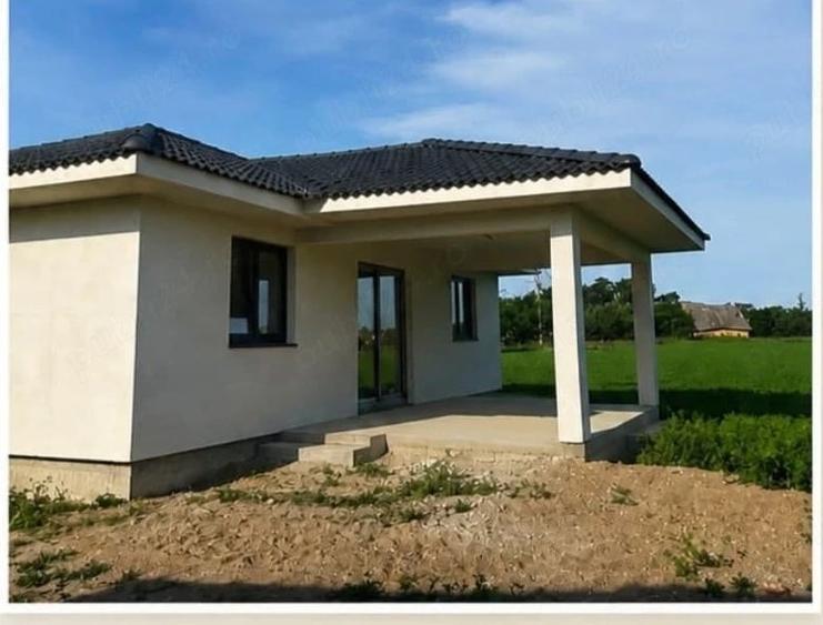 Casă cu Teren 800 Mp în Amați