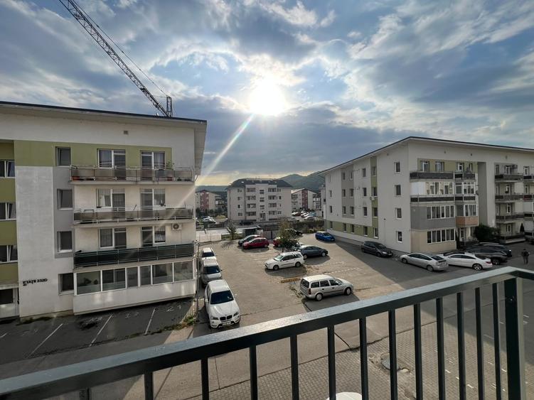 De inchiriat apartament cu o camera, decomandat, zona Cetatii - 8