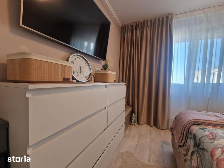Apartament cu 3 camere decomandat în CET