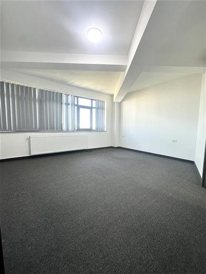Spatiu Comercial 70 mp, Etaj 3, zona Brotacei - 8