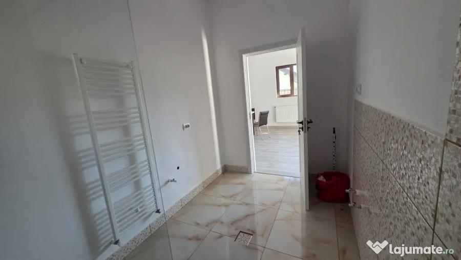Casa noua 108 mp cu teren 1.890 mp, zona lini?tita - 13